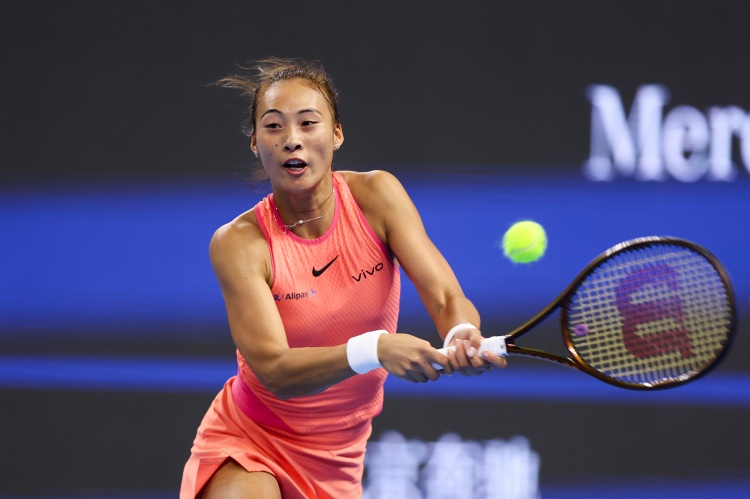 郑钦文晋级中网4强收获390分+32.5万美元,即时排名No.7