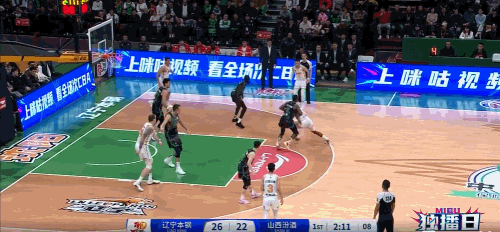 🏀CBA半场：沙约克&amp;弗格合砍30分 山西多点开花以54-49领先辽宁