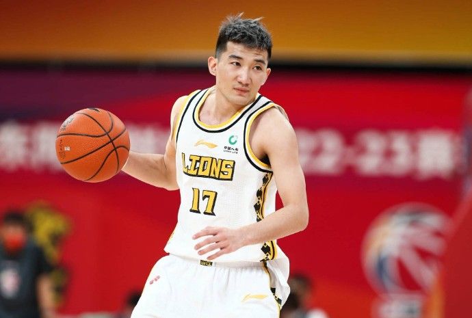 👏恭喜!孙铭徽CBA助攻数超越吕晓明 升至CBA历史第7位