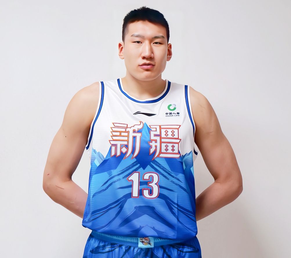 🤙李炎哲13中10贡献22分10篮板 末节&amp;加时赛压制胡金秋